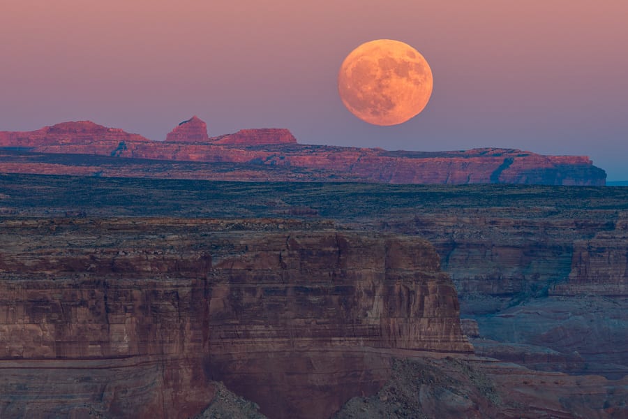 Lake Powell Moon for Web Southwest Shootout Alstrom Point Moonrise