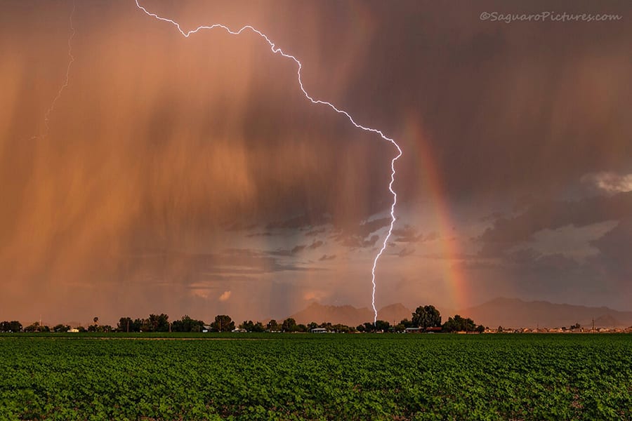 Viga Bolts Virga and lightning bolts