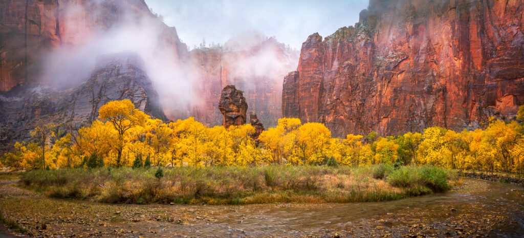 Illustration of Photography Workshop For Texture In Canyon Landscapes